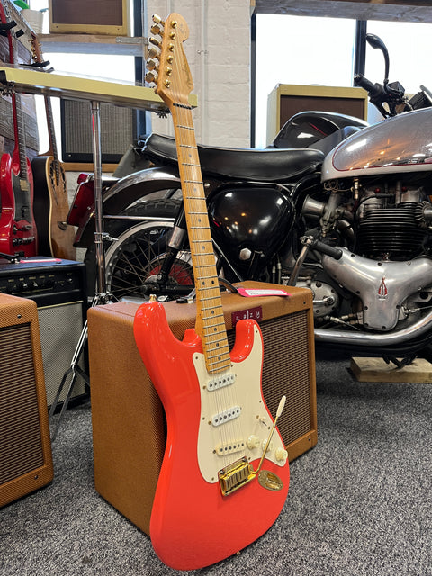 1992 Fender Hank Marvin Custom Shop Stratocaster Vintage Fiesta Red Number 11 of 100