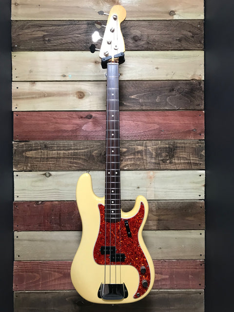 Fender 62' Re-Issue Precision Bass Fullerton Factory 1983 - Olympic White