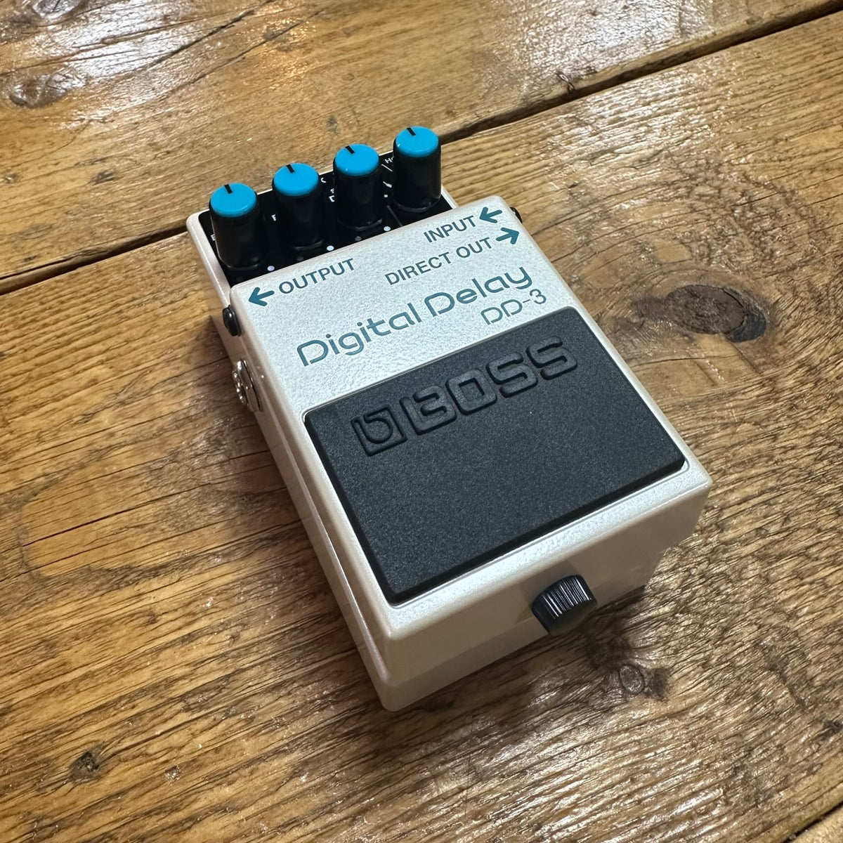 Boss Digital Delay DD-3 – MotoMusic