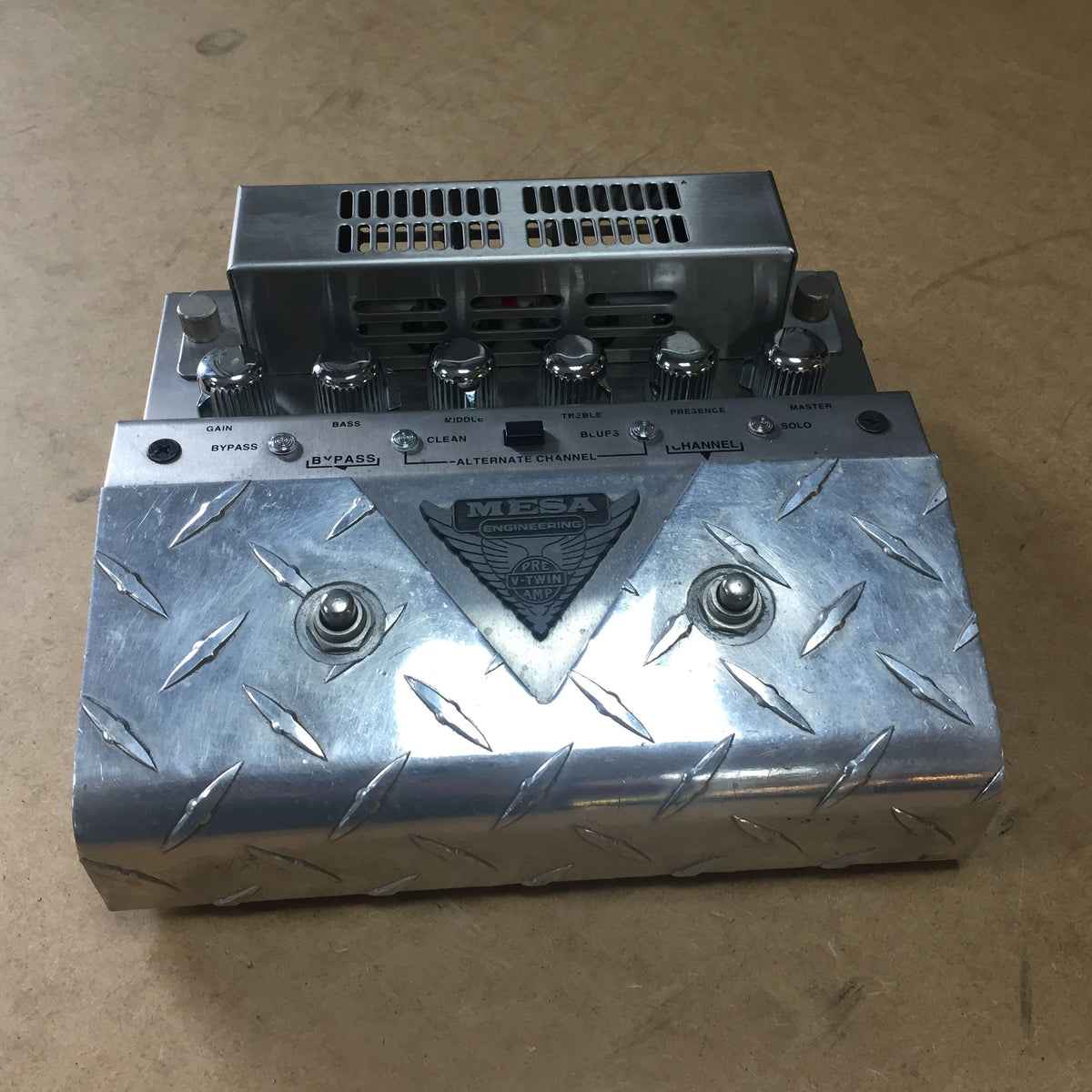 Mesa Boogie V-Twin Tube Preamp Pedal – MotoMusic