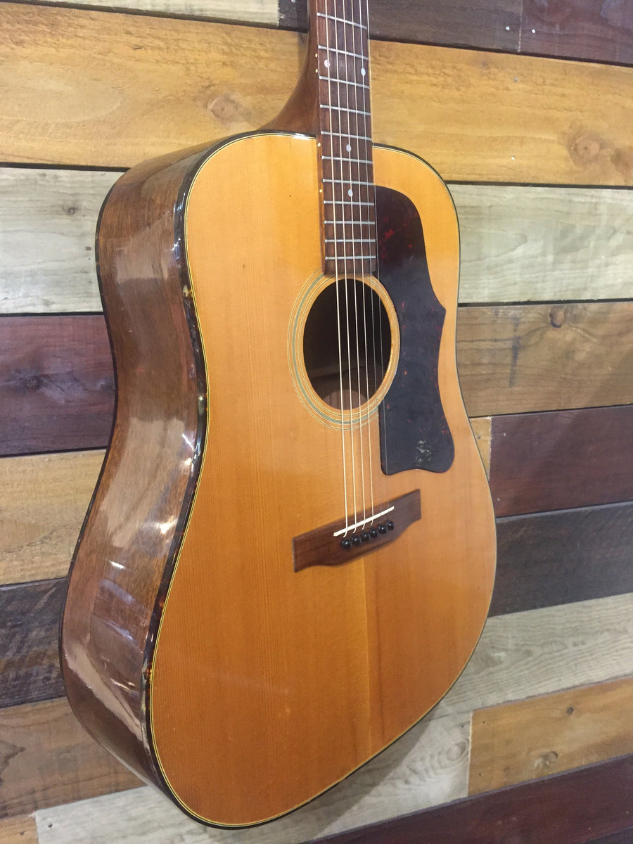 Gibson J-50 Deluxe 1970-1974 – MotoMusic