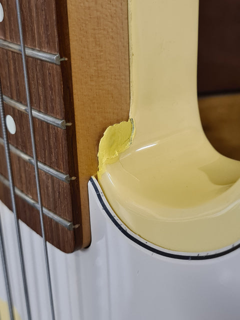 Fender Mike Dirnt Signature Precision Bass - White Blonde