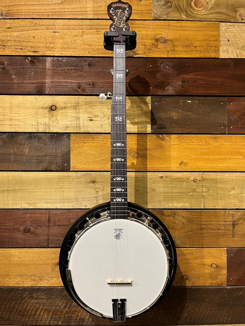 Deering Artisan Goodtime Special 5 String Banjo with deluxe hard case