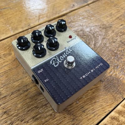 Tech 21 SansAmp Character Series Blonde – MotoMusic