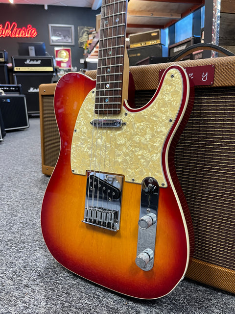 Fender American Deluxe Telecaster with Rosewood Fretboard 2004 Aged Cherry Burst