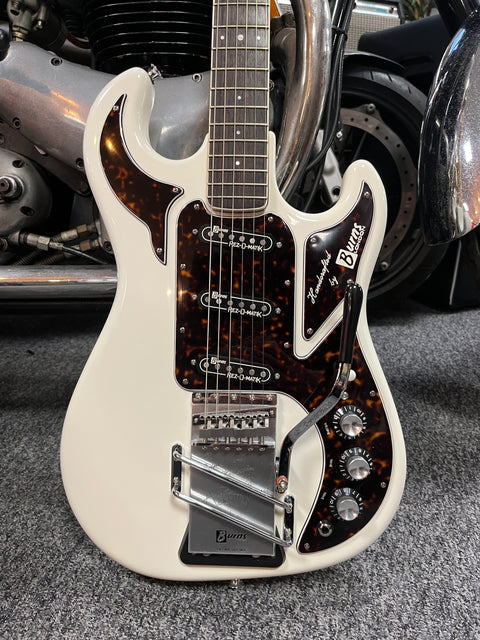Burns The Marvin 40th anniversary legend Shadows White Number 493/2004