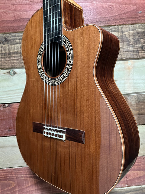 Geronimo Mateos Model 30CA Classical Cutaway Cedar Rosewood 2010 - Natural Gloss