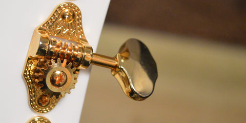 Gretsch G5422TG Electromatic Double Cutaway Hollow Body with Bigsby, Gold Hardware Snow Crest White 2021