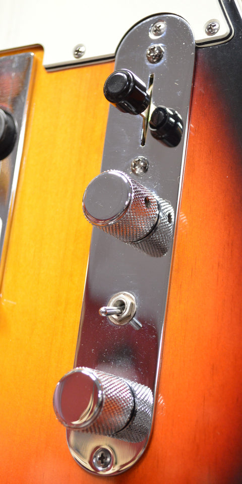 Fender American Deluxe Telecaster (3-Pickup) with Rosewood Fretboard 3-Color Sunburst 1999