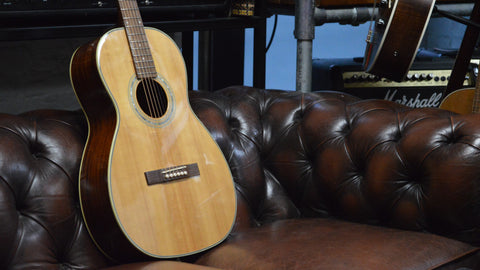 Aria AP Series Deluxe Parlor Natural