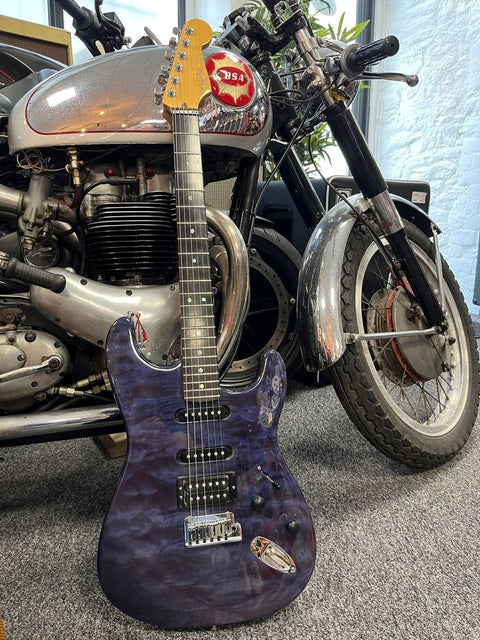 Fender American Deluxe Stratocaster QMT HSS with Rosewood Fretboard 2004 Cobalt Blue Transparent
