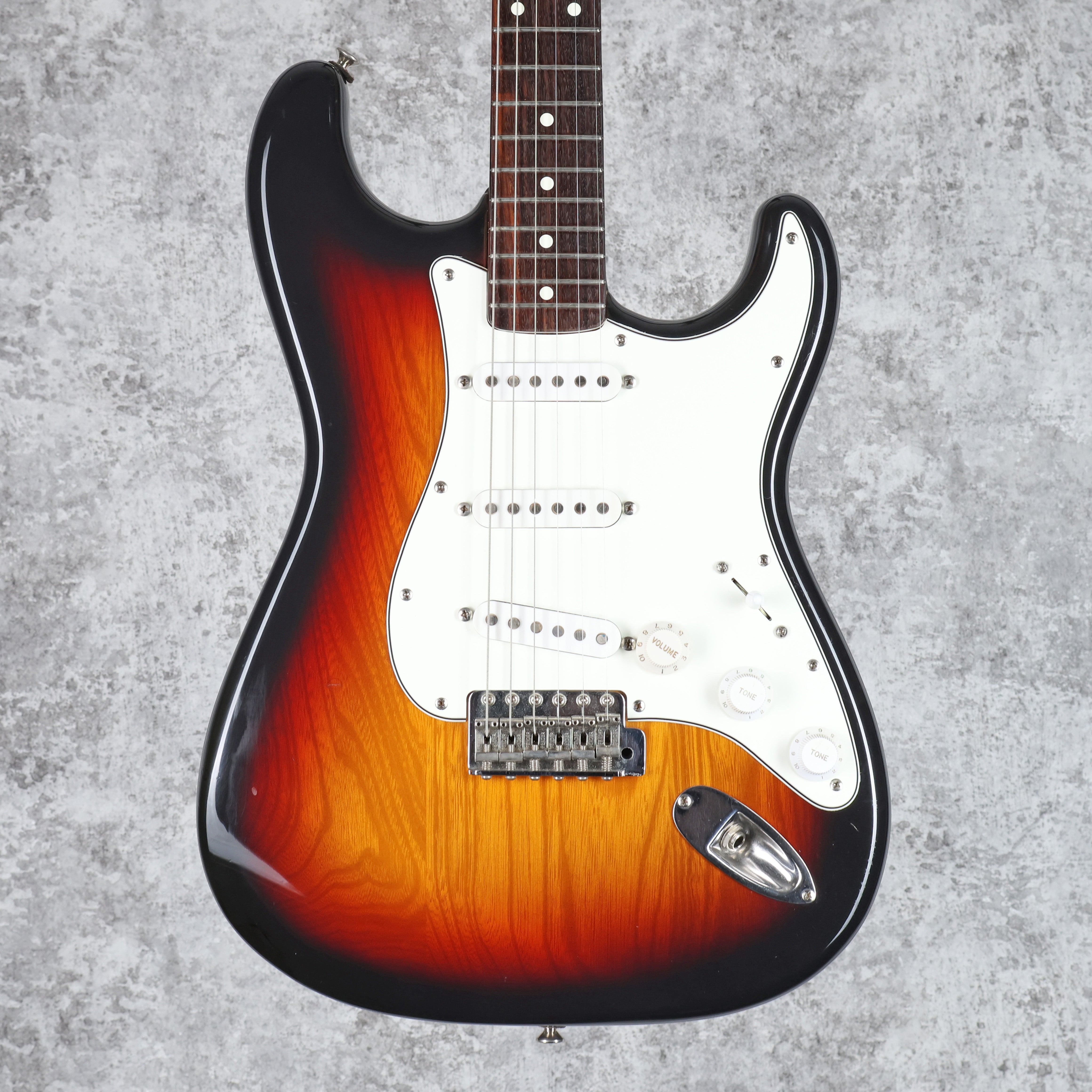 Squier MIJ Vintage Series SST JV Stratocaster 3-Color Sunburst