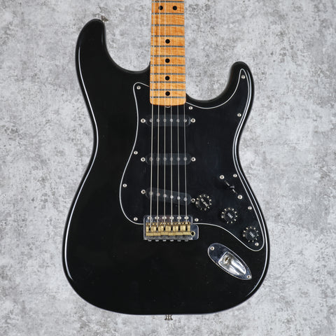 Fender Stratocaster with Maple Fretboard 1979 - Black Re-Finish