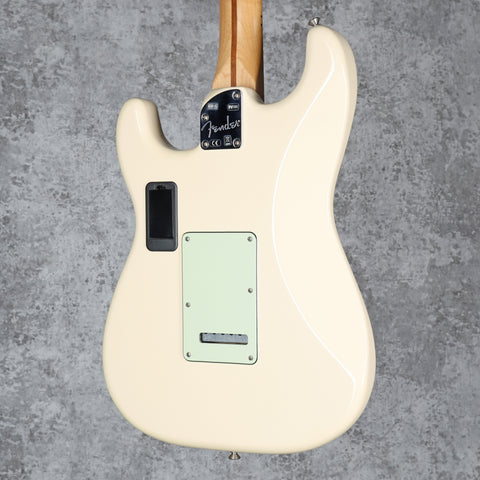 Fender Deluxe Roadhouse Stratocaster Maple Fretboard 2020 Olympic White