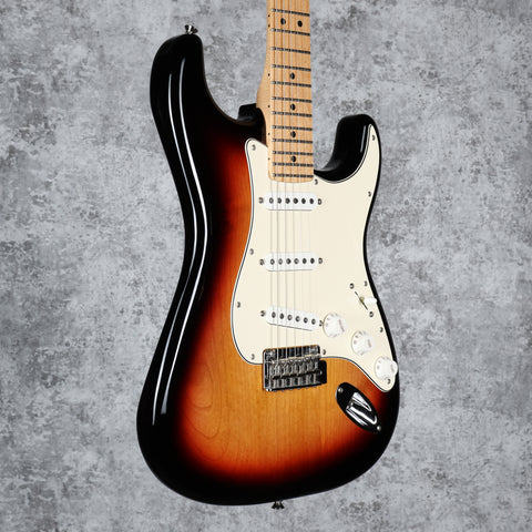 Fender Player Stratocaster with Maple Fretboard 3-Color Sunburst 2022 (Upgraded!)