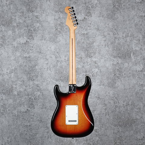 Fender Player Stratocaster with Maple Fretboard 3-Color Sunburst 2022 (Upgraded!)