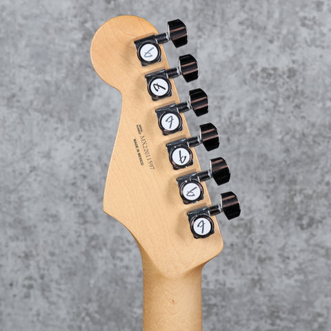 Fender Player Stratocaster with Maple Fretboard 3-Color Sunburst 2022 (Upgraded!)