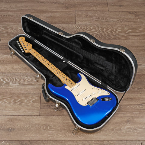 Fender American Series Stratocaster with Maple Fretboard Chrome Blue 2004