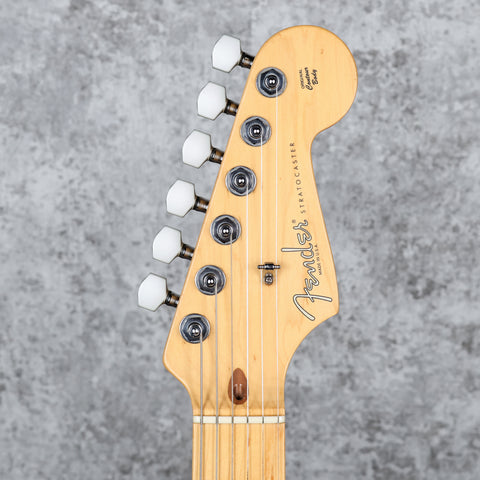 Fender American Series Stratocaster with Maple Fretboard Chrome Blue 2004