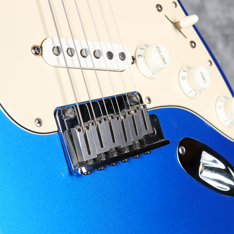 Fender American Series Stratocaster with Maple Fretboard Chrome Blue 2004