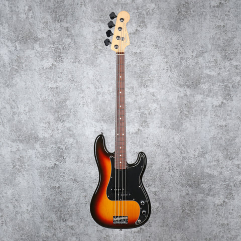 Fender American Series Precision Bass with Rosewood Fretboard 3-Color Sunburst 2005