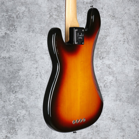 Fender American Series Precision Bass with Rosewood Fretboard 3-Color Sunburst 2005
