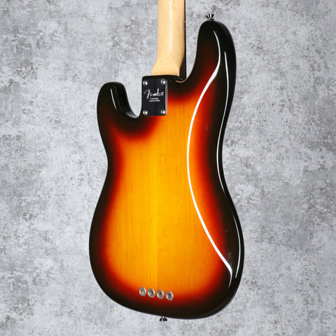 Fender American Series Precision Bass with Rosewood Fretboard 3-Color Sunburst 2005