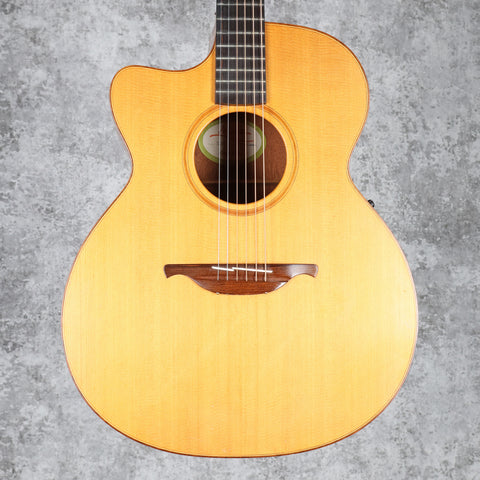 Lowden 0-12 Cutaway Left Hand with Fishman Prefix Plus T 1996 - Natural