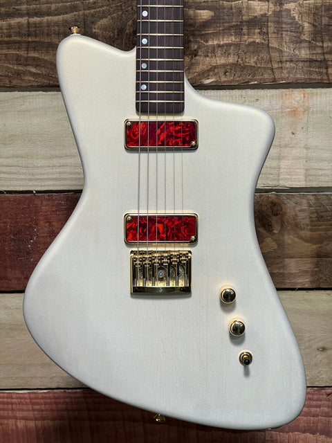 Winyard I6 Interceptor Icy Platinum Shimmer 2025