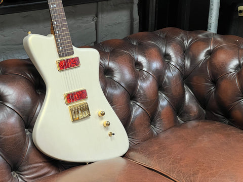 Winyard I6 Interceptor Icy Platinum Shimmer 2025