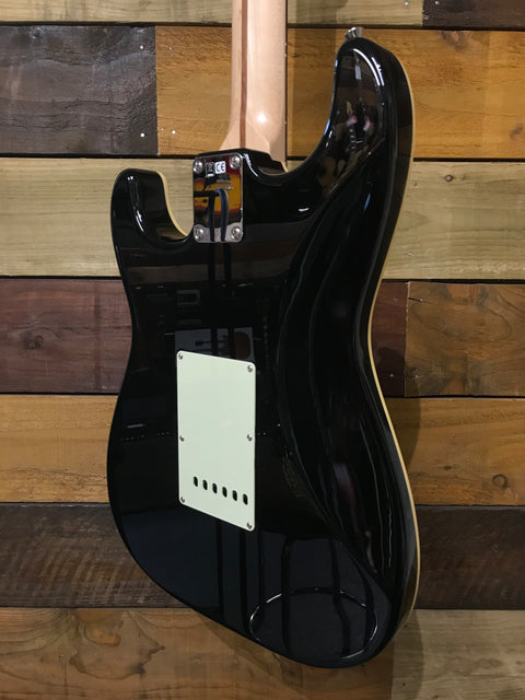 Fender Limited Edition Aerodyne Stratocaster with Flame Maple Top in 3-Color Sunburst 2018