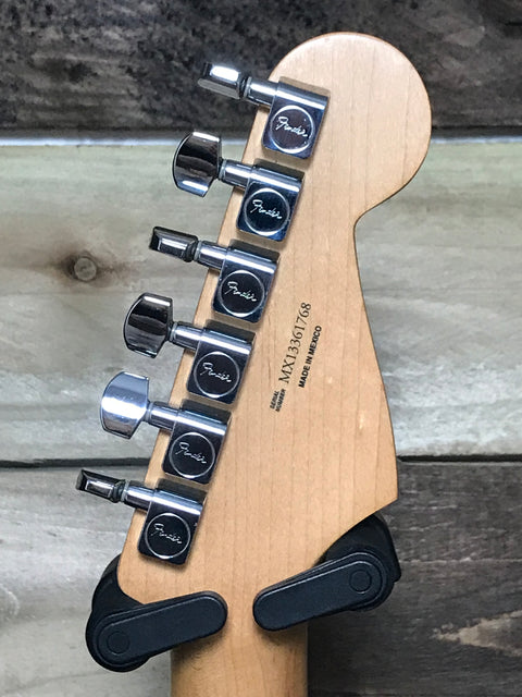 Fender Standard Stratocaster Left-Handed with Maple Fretboard Arctic White 2015