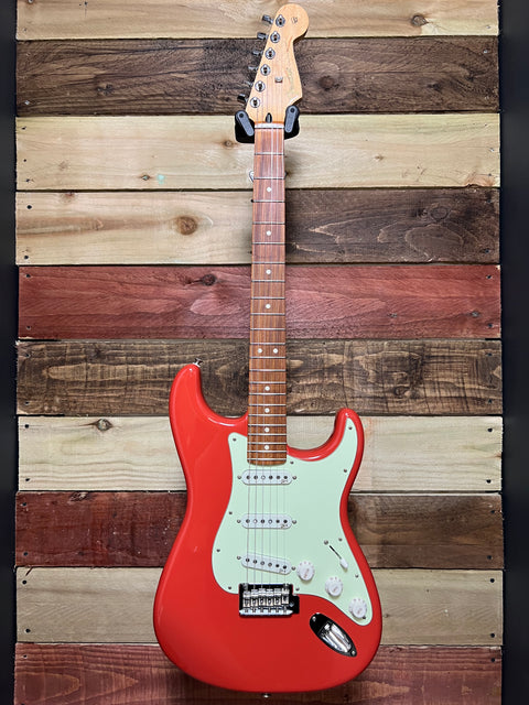 Fender FSR Special Edition Player Stratocaster Fiesta Red 2021 (Fuzzy Duck Gold Pickups!)