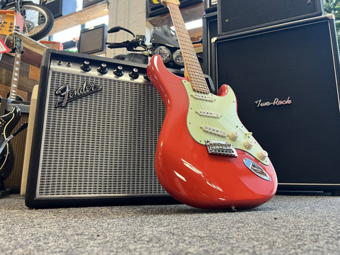 Fender FSR Special Edition Player Stratocaster Fiesta Red 2021 (Fuzzy Duck Gold Pickups!)