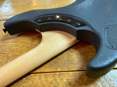 Washburn USA NX6 (Hardtail Nuno N4) 2002 w/Case - Rare!