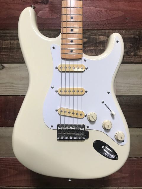 Squier MIJ Standard Stratocaster Maple Fretboard Arctic White 1980s
