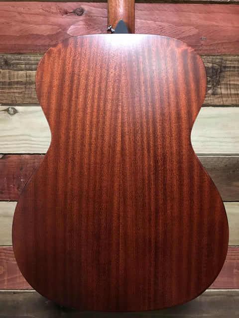 Martin Road Series 000-10E - Natural 2025