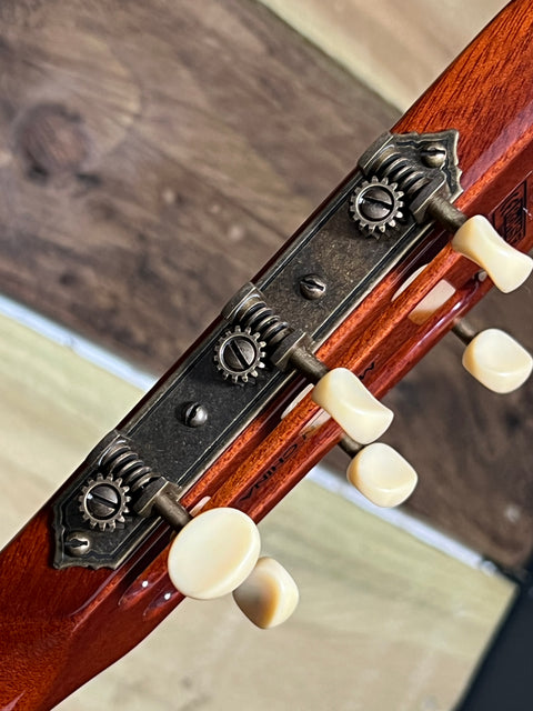 B&G Guitars Little Sister Crossroads Cutaway Tobacco Burst 2021