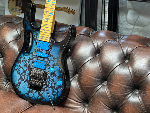 Ibanez JEM77-BFP Steve Vai Signature Blue Floral Pattern 1991