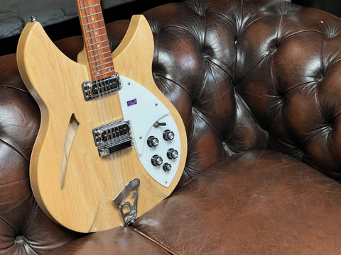 Rickenbacker 330/12 Mapleglo 2000