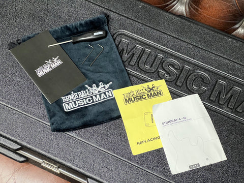 Ernie Ball Music Man StingRay Special 4 H with Roasted Maple Fretboard Jet Black 2019