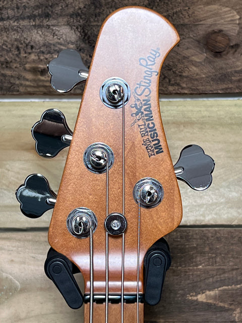 Ernie Ball Music Man StingRay Special 4 H with Roasted Maple Fretboard Jet Black 2019