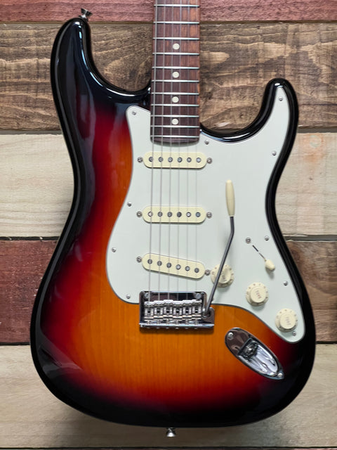 Fender American Professional Stratocaster with Rosewood Fretboard 3-Color Sunburst 2019