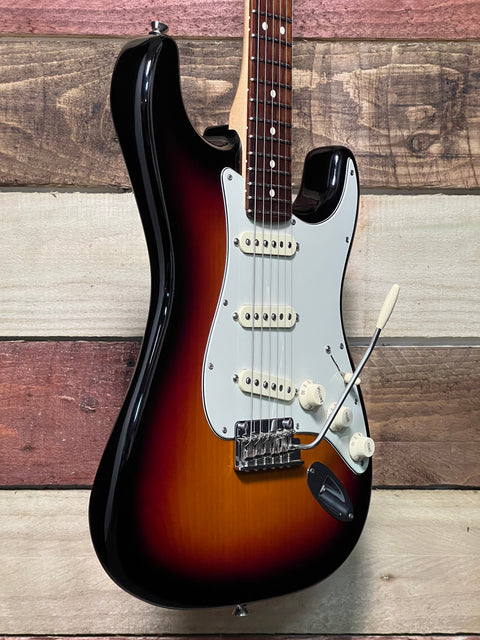 Fender American Professional Stratocaster with Rosewood Fretboard 3-Color Sunburst 2019