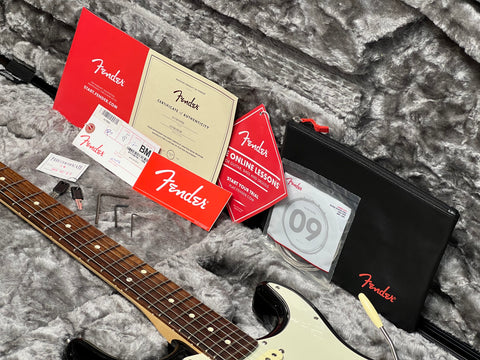 Fender American Professional Stratocaster with Rosewood Fretboard 3-Color Sunburst 2019