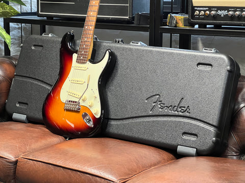Fender American Professional Stratocaster with Rosewood Fretboard 3-Color Sunburst 2019