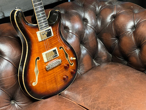 PRS SE Hollowbody II Piezo Black Gold Burst 2022