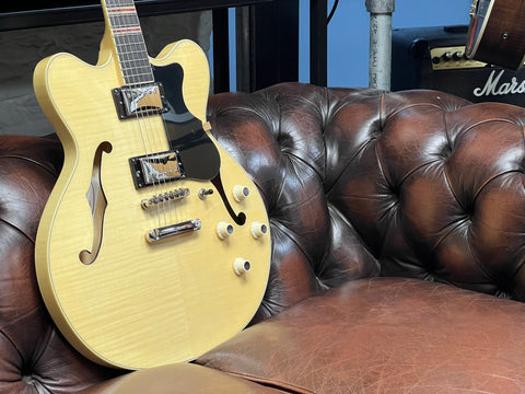 Hofner Contemporary Series Verythin with Rosewood Fretboard Natural