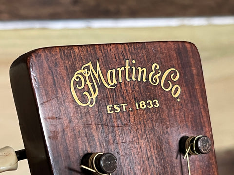 Martin 00-17 1943 K&K Lifton case