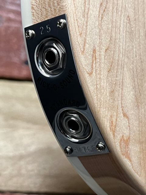 Rickenbacker 4003 Mapleglo 2025